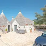 Trulli In Valle D'itria * Cisternino