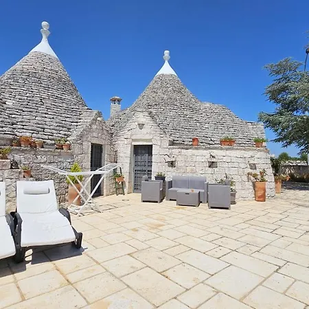 Trulli In Valle D'itria *