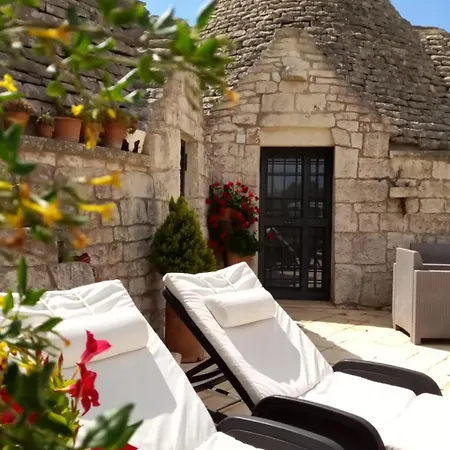 Trulli In Valle D'itria Cisternino