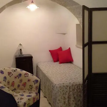 Trulli In Valle D'itria * 奇斯泰尼诺