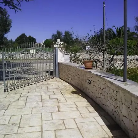 Trulli In Valle D'itria * 奇斯泰尼诺